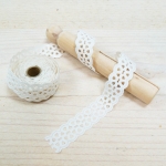 Cinta blonda de papel, autoadhesiva 1.5 cm, Cadena